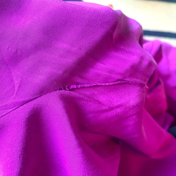 Vintage Diane von Furstenberg Majenta Silk Top - long sleeve, size 12 - Picture 3 of 3